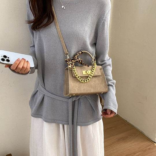 Damen Handtasche mit abnehmbarer Kette und modischem Tiermotiv Nord Taschen
