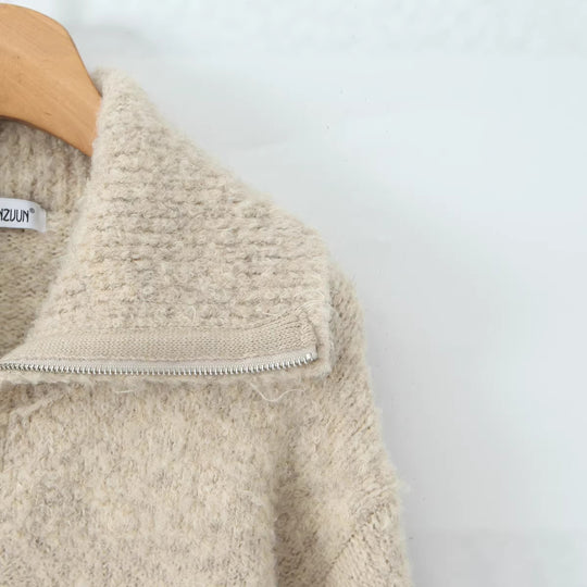 Damen kurze gezippte Strickjacke mit Stehkragen und Rippenbund Nord Taschen