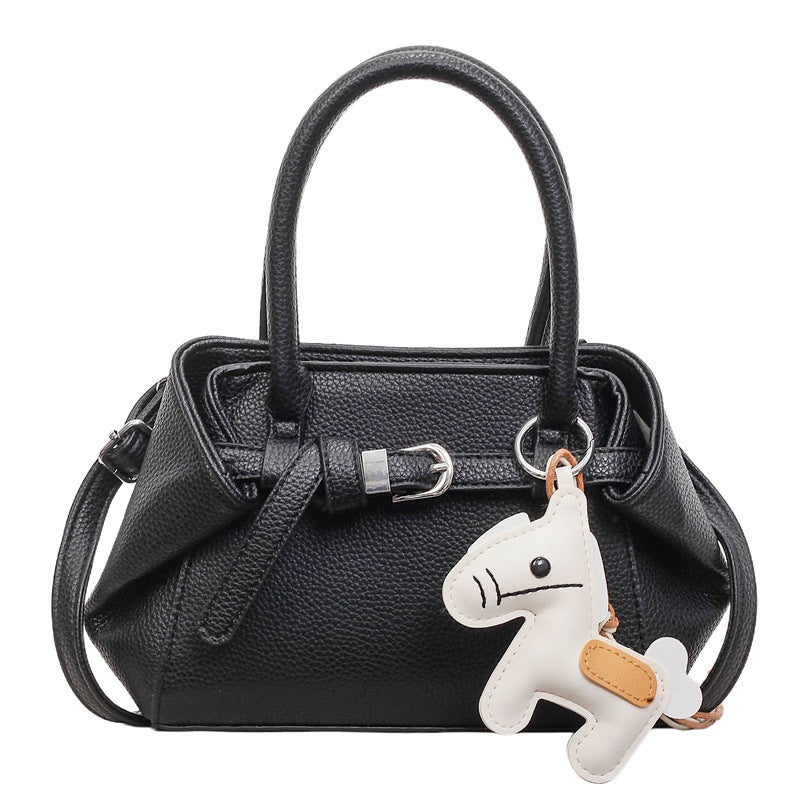 Damen stilvolle Handtasche mit charmantem Anhänger Nord Taschen
