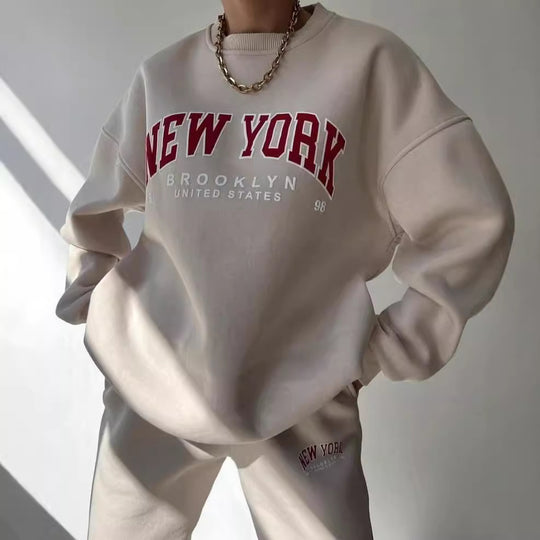 Damen Oversized Lounge-Set aus Baumwollfleece mit Collegestickerei und relaxed Jogginghose Nord Taschen