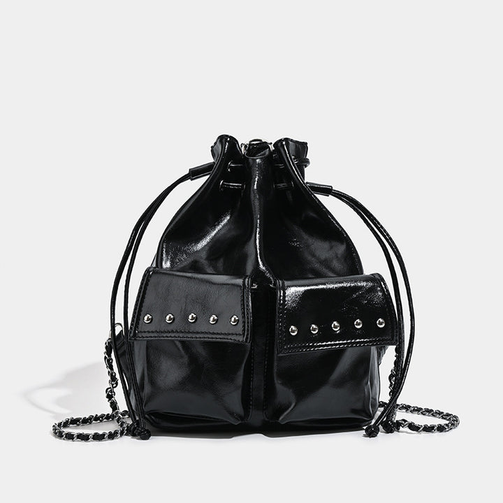 Damen Hobo-Tasche mit modernem Kordelzug und eleganten Metallakzenten Nord Taschen
