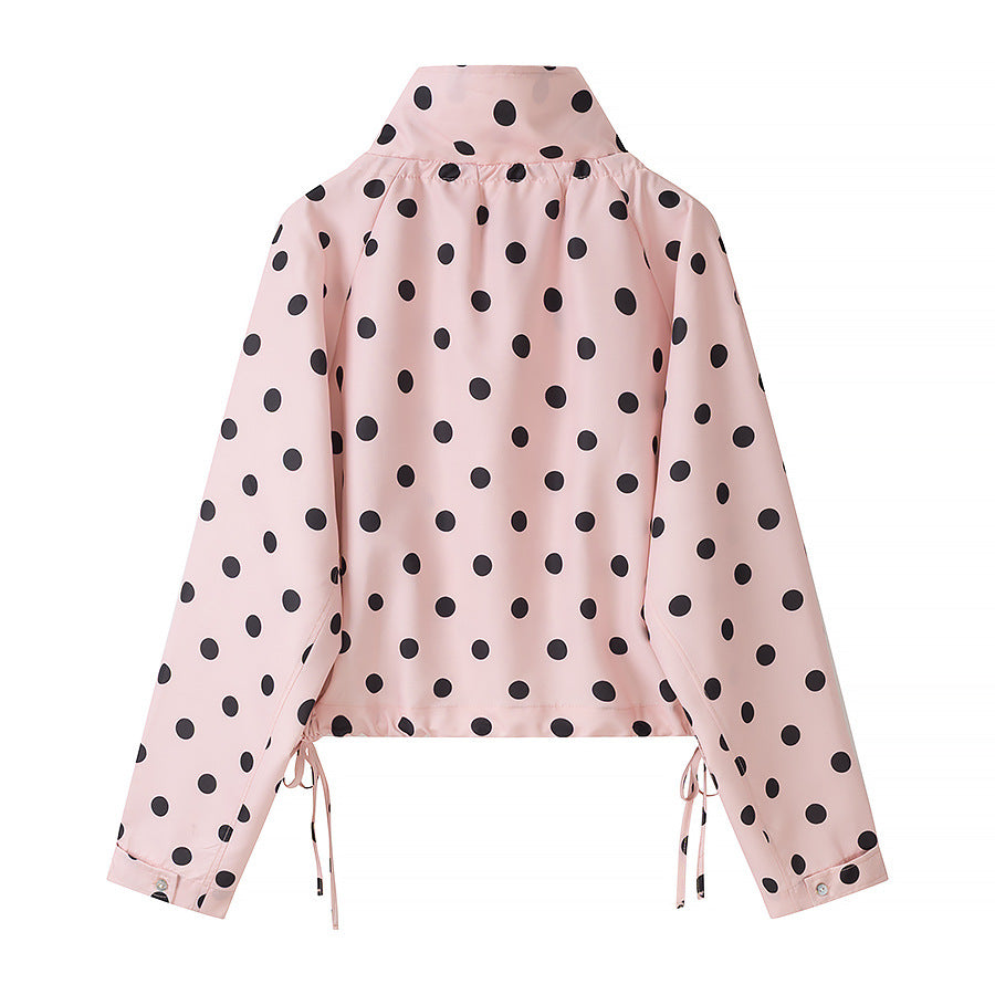 Damen Kurzjacke im Regenparka-Stil mit Stehkragen, Tunnelzug und Punkteprint Nord Taschen