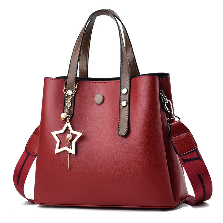 Damen Handtasche mit abnehmbarem Schultergurt und modischem Sternanhänger Nord Taschen