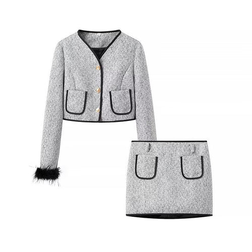 Damen Zweiteiliges Bouclé‑Tweed‑Set mit kurzem Blazer, Zierknöpfen und Minirock Nord Taschen