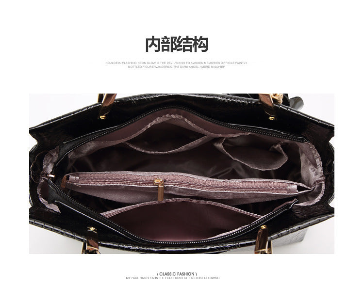 Damen elegante Handtasche im Krokodil-Look mit auffälligem Blütenanhänger Nord Taschen