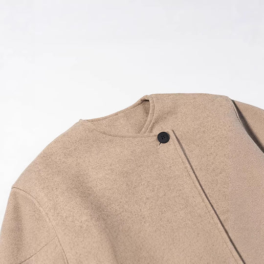 Damen Kurz geschnittene Wollmix-Boxy-Jacke mit asymmetrischer Knopfleiste Nord Taschen