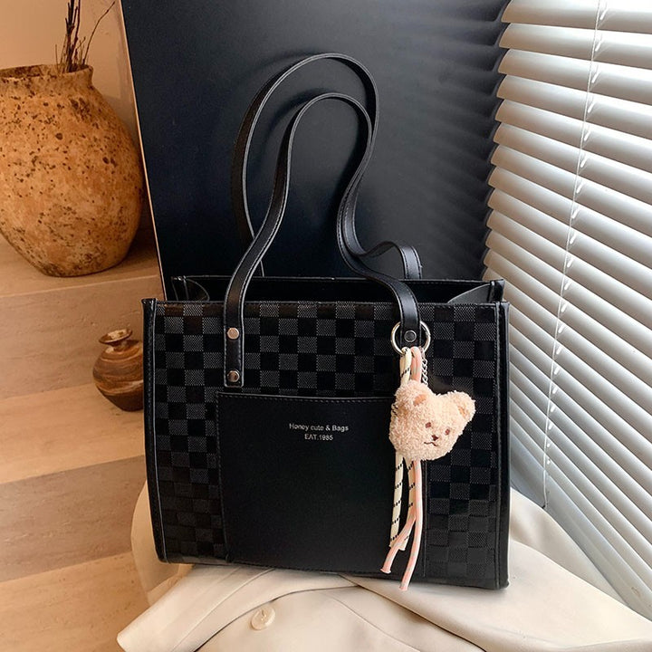 Damenmode Schultertasche mit stilvollem Karomuster Nord Taschen