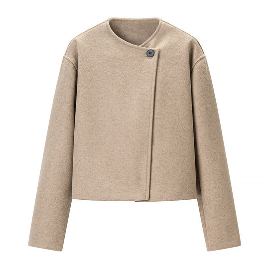 Damen Kurzgeschnittene Woll-Boxyjacke mit asymmetrischer Knopfleiste Nord Taschen