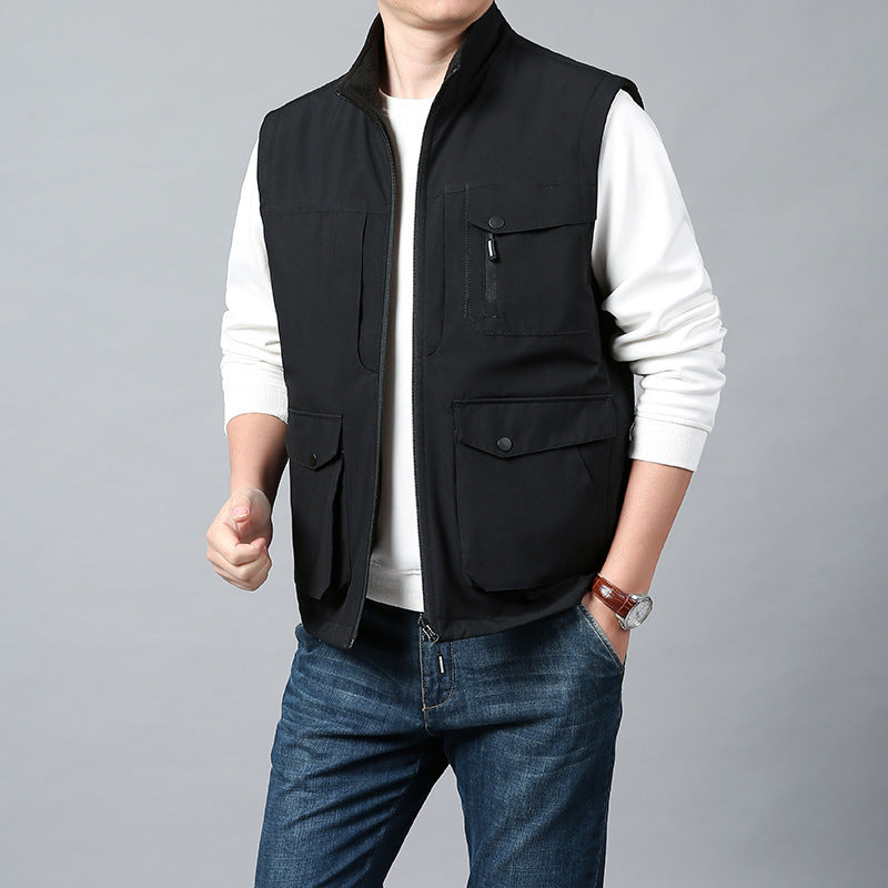 Herren Funktionsweste im urbanen Utility‑Stil mit Organizer‑Taschen und Stehkragen Nord Taschen