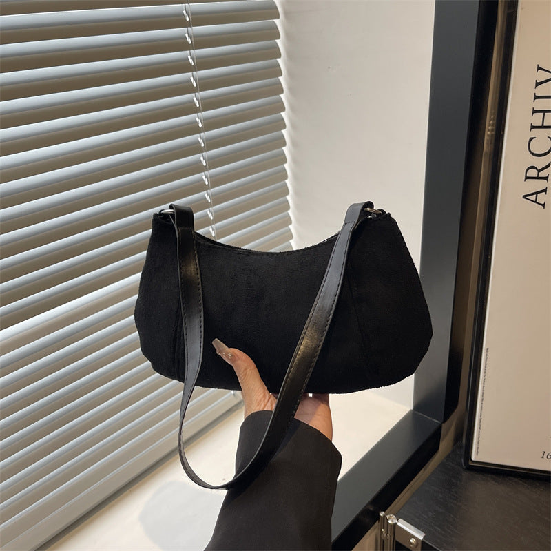 Damen Umhängetasche mit luxuriösem Wildleder-Finish und praktischem Schulterriemen Nord Taschen