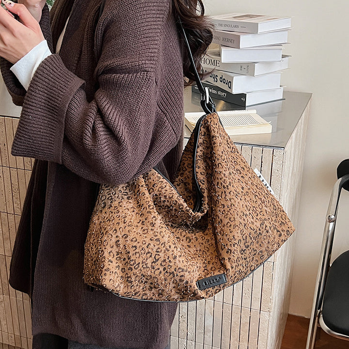 Damen modische Schultertasche im modernen Leoprint Nord Taschen