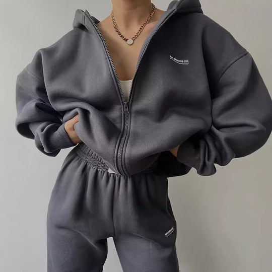 Damen Oversize Kapuzen-Sweatjacke mit Reißverschluss und High-Waist Jogginghose Set Nord Taschen