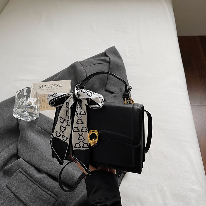 Damen elegante Handtasche mit modischem Halsschalsdetail Nord Taschen
