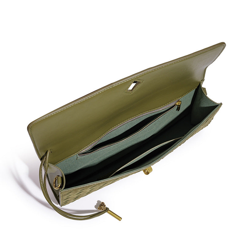Damen Clutch mit kunstvollem Flechtmuster Nord Taschen