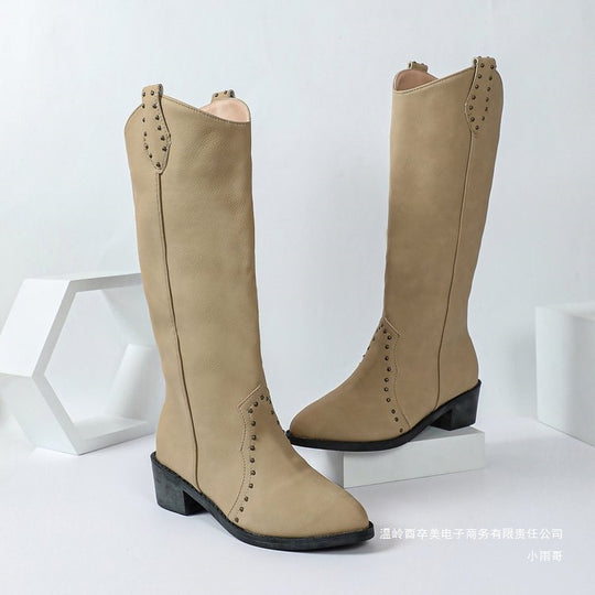 Damen kniehohe Veloursleder-Stiefel mit dekorativer Lochstanzung und mittlerem Blockabsatz Nord Taschen