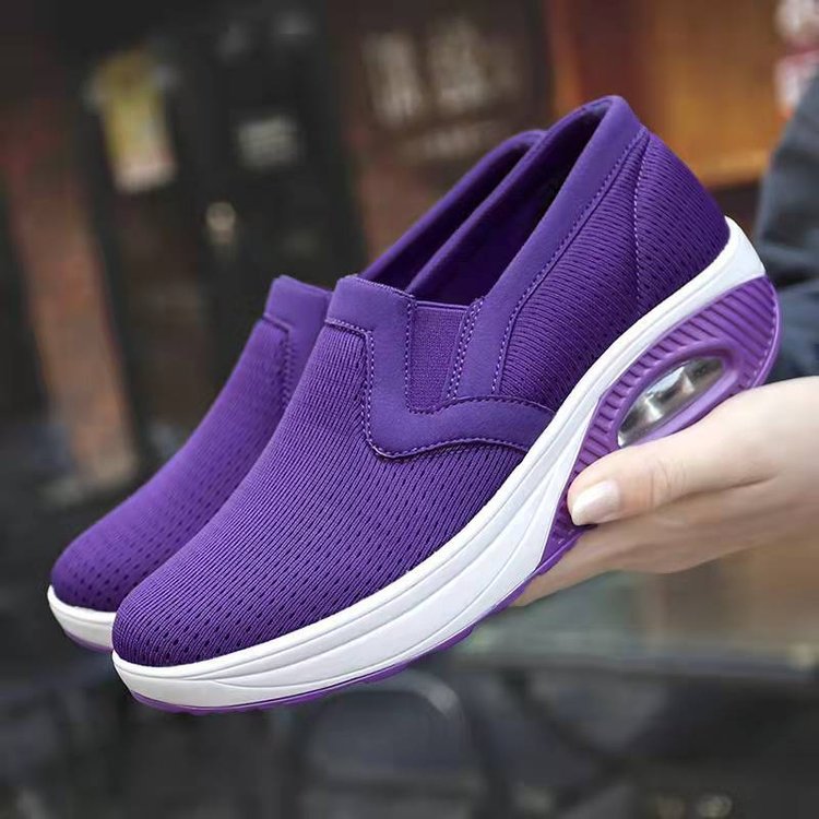 Damen  atmungsaktive Slip-On Sneaker mit Air-Cushion Keilsohle und elastischem Strickoberteil Nord Taschen