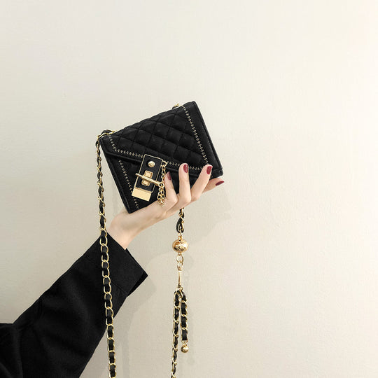 Damen Clutch-Tasche mit luxuriösem Kettenriemen und edlem Steppmuster Nord Taschen