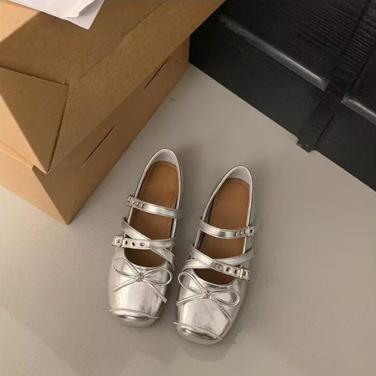 Damen Ballerina-Schuhe mit dekorativen Doppelschnallen und modischen Schleifen
