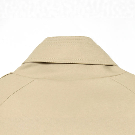 Damen Kurzes Trenchcape mit Doppelreihe, Funnelkragen und Schulterpatten Nord Taschen