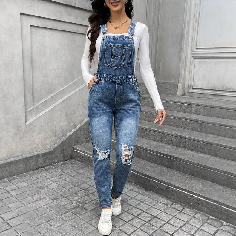 Damen Denim-Latzhose mit sculptendem High-Waist, seitlichen Zierknopfleisten und Ripped-Knieteil Nord Taschen
