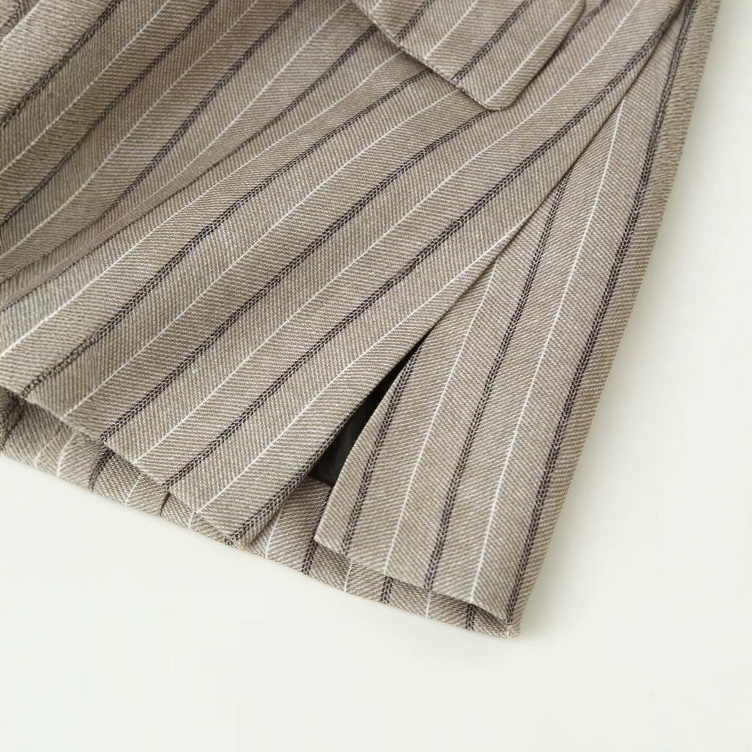 Damen Taillierter Leinenmix-Blazer mit Nadelstreifen, Pattentaschen und Taillengürtel-Detail Nord Taschen