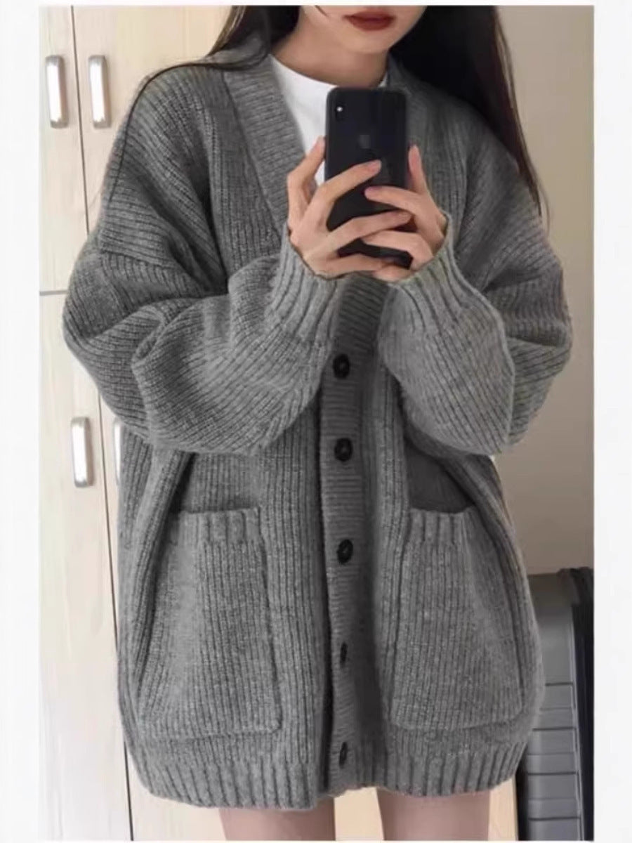 Damen Oversize Strickcardigan mit aufgesetzten Taschen und durchgehender Knopfleiste Nord Taschen