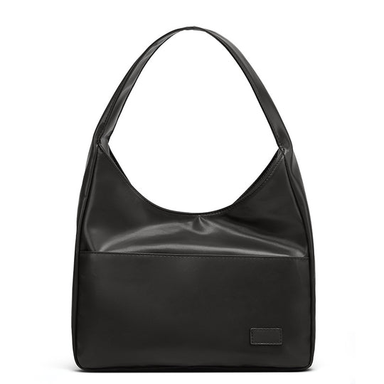 Damen Hobo-Tasche aus glattem Kunstleder mit praktischen Außentaschen Nord Taschen