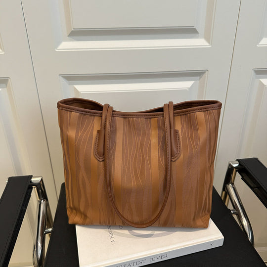 Damen große Shopper-Tasche mit innovativer Wellenstruktur Nord Taschen