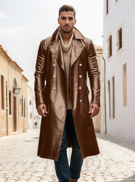 Herren Langer glänzender Kunstleder-Trenchcoat mit Doppelreiher und markantem Revers Nord Taschen