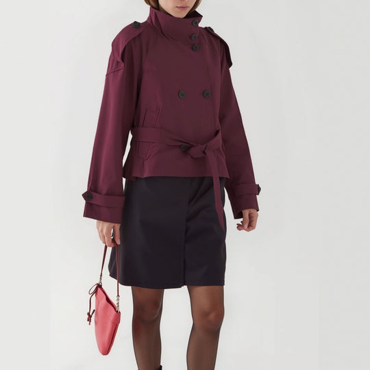 Damen Kurz geschnittener Trench‑Cape mit abnehmbaren Ärmeln, Stehkragen und Doppelreiher Nord Taschen