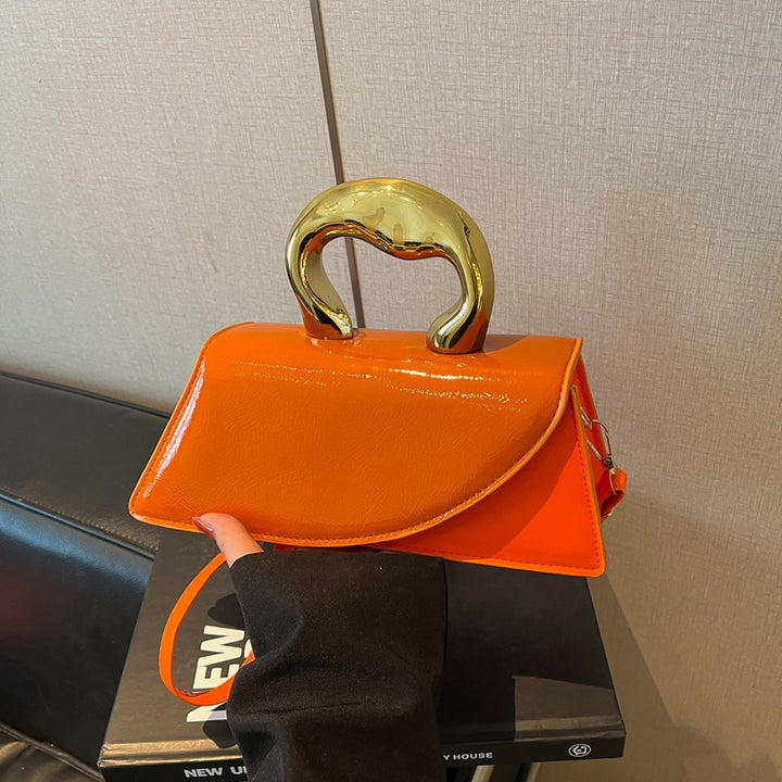 Damen Handtasche mit elegantem Goldgriff Nord Taschen