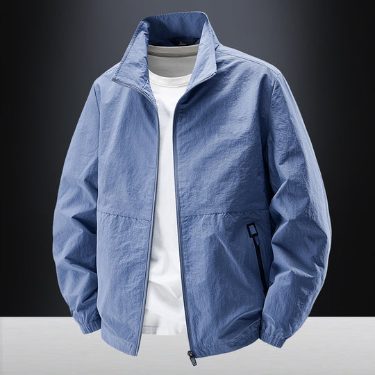 Herren Minimalistische Funktionsjacke mit Stehkragen, atmungsaktivem Meshfutter und wasserabweisenden Reißverschlüssen Nord Taschen