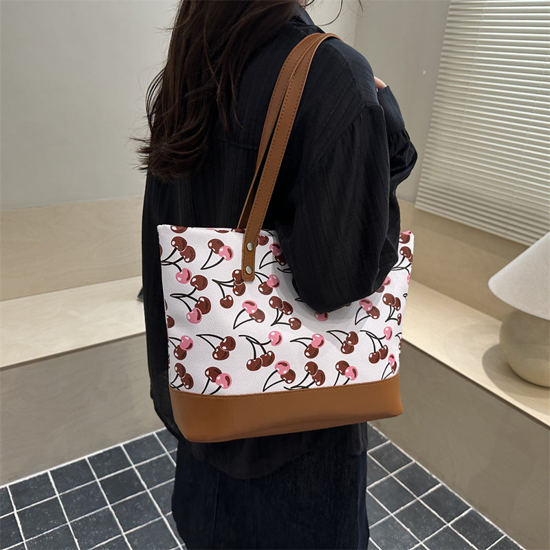 Damen Einkaufstasche mit verspieltem Erdbeerdesign und stabilen Tragegriffen Nord Taschen