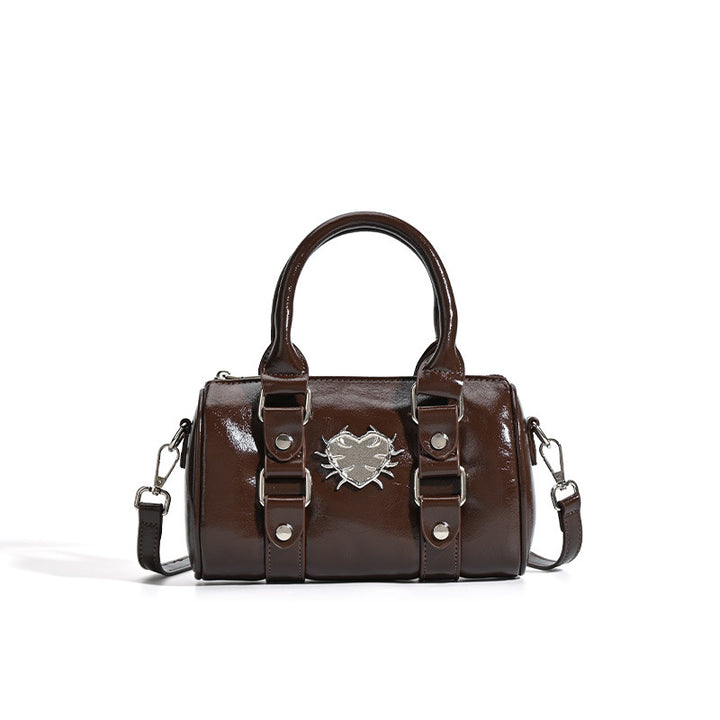 Damen Kunstleder Handtasche mit edler Herzapplikation Nord Taschen