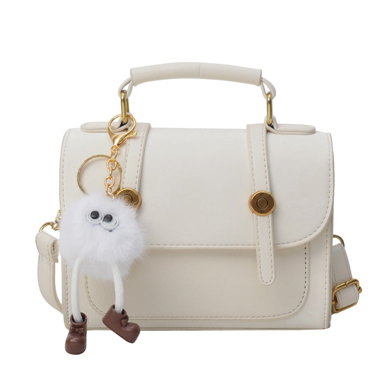 Damen Handtasche mit abnehmbarem Kuschelamhänger | Nord Taschen
