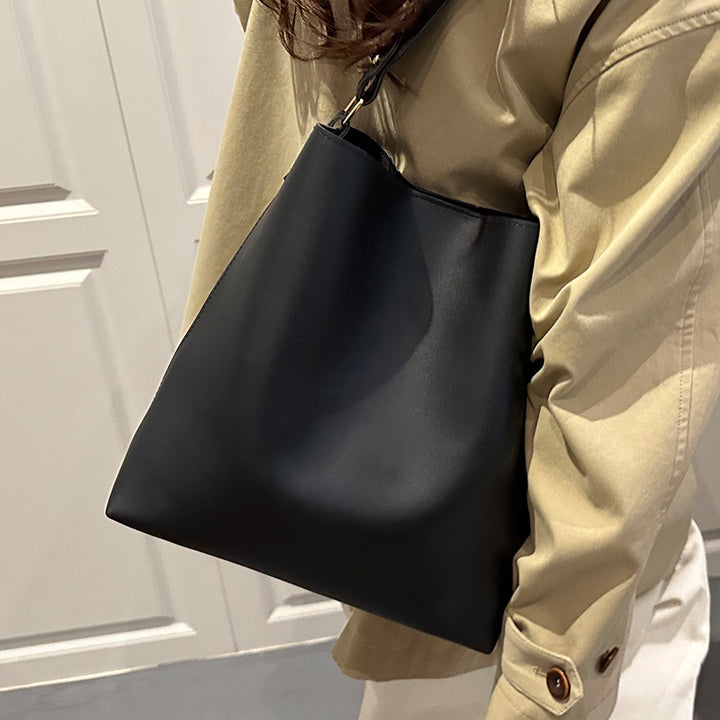 Damen Tragetasche mit elegantem minimalistischen Design Nord Taschen