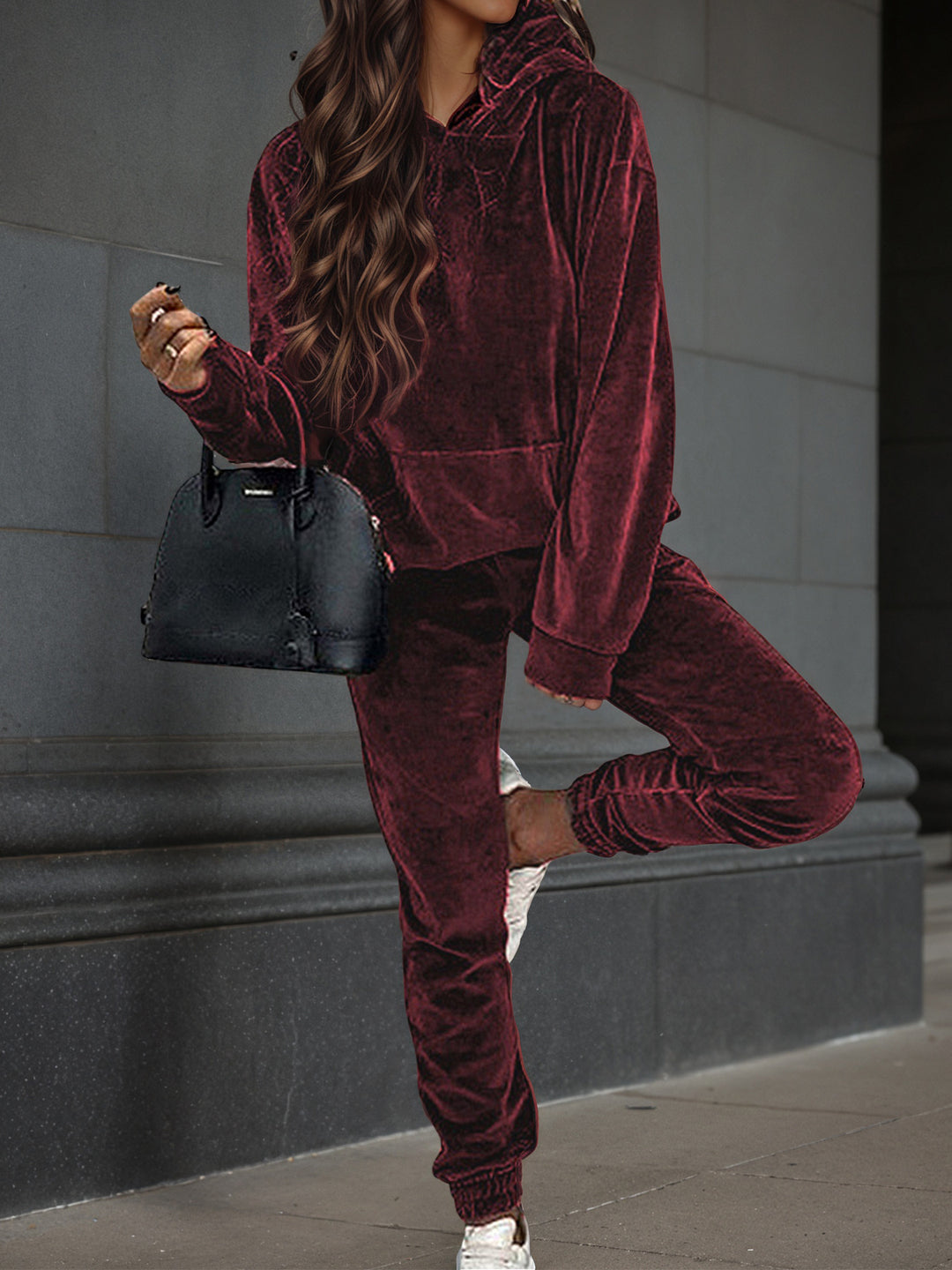 Damen Samt-Hoodie- und Jogginghose-Set mit Oversize-Schnitt Nord Taschen