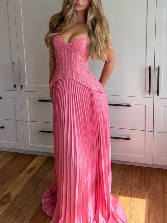 Damen nan Neckholder-Korsettkleid mit Spitzen-Corsage und fließendem Plisseerock