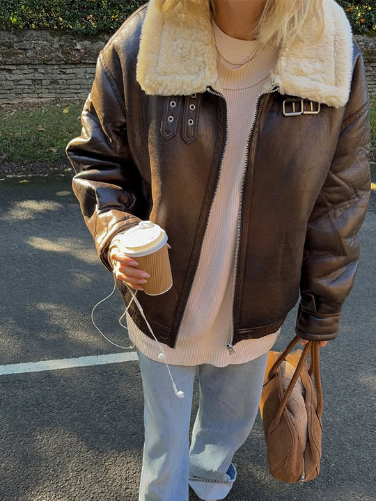 Damen Oversize Fliegerjacke aus Kunstleder mit Teddyfutter und breitem Schnitt Nord Taschen