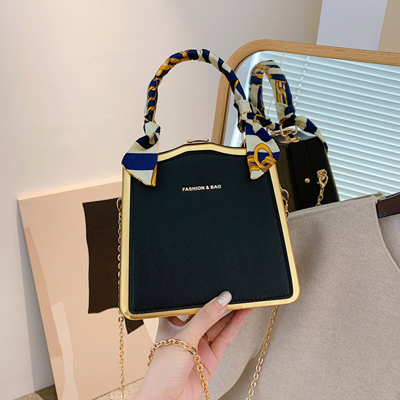 Damen Designer Handtasche mit abnehmbarem Seidenschal Nord Taschen
