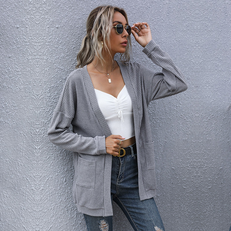 Damen Lockerer Feinstrick-Cardigan mit geripptem Strukturstrick und aufgesetzten Taschen Nord Taschen