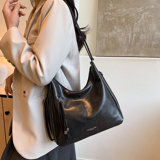 Damen praktische Umhängetasche mit elegantem Design Nord Taschen