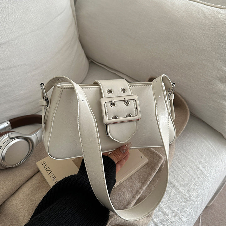 Damen Umhängetasche mit modernem Schnitt und praktischen Details Nord Taschen