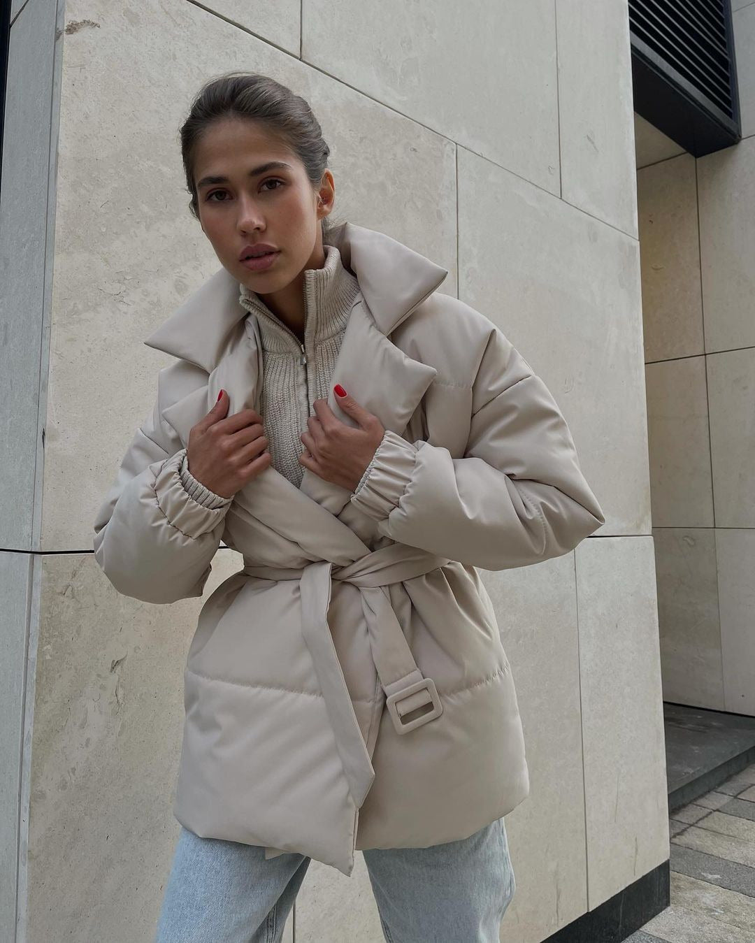 Damen Wattierte Taillierte Steppjacke mit Gürtel und Kapuze Nord Taschen