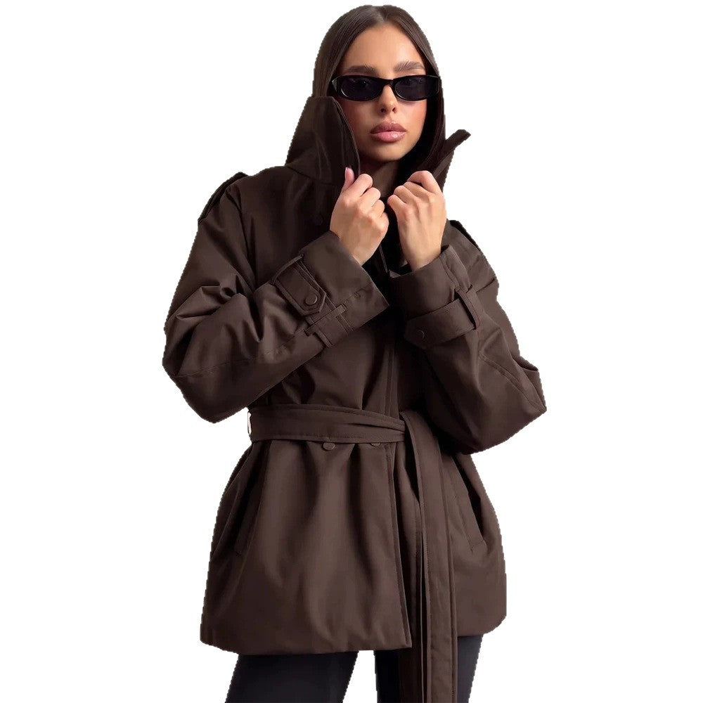 Damen Kurzer technischer Trench mit hoher Kragenblende, doppelter Druckknopfleiste und taillierendem Bindegürtel Nord Taschen