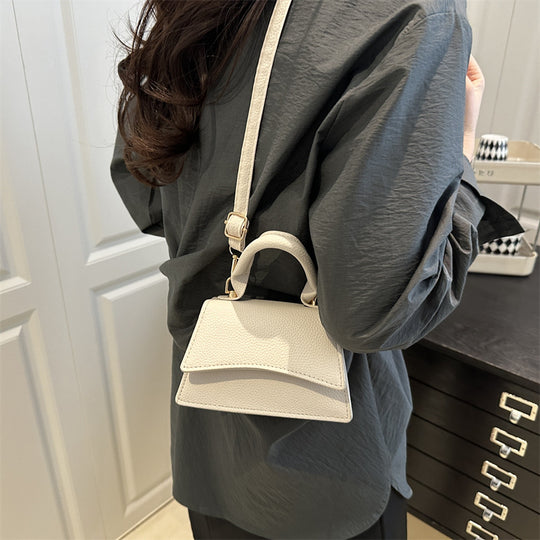 Damen Mini-Handtasche mit verstellbarem Riemen und elegantem Design Nord Taschen