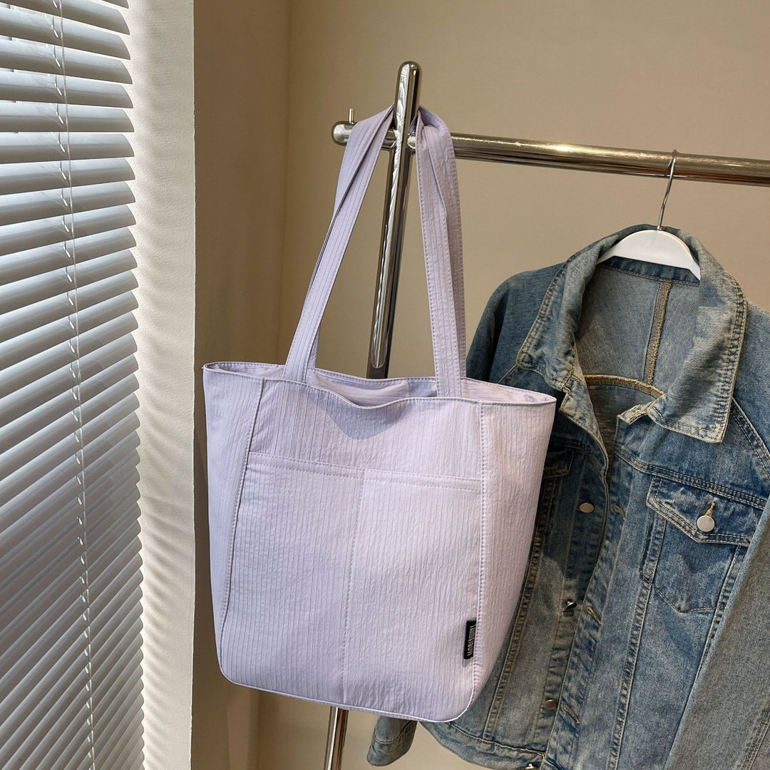 Damen Tragetasche mit strukturiertem Design und vielseitigen Einsatzmöglichkeiten Nord Taschen