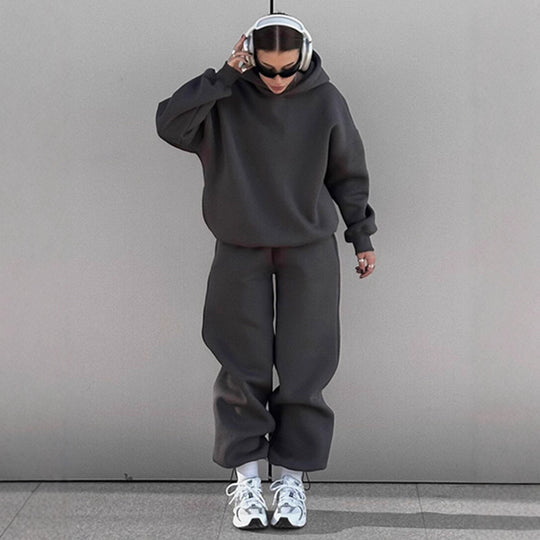 Damen urbanes Oversize-Lounge-Set mit Kapuzenpullover, locker geschnittener High-Waist-Jogginghose und passender Mütze Nord Taschen