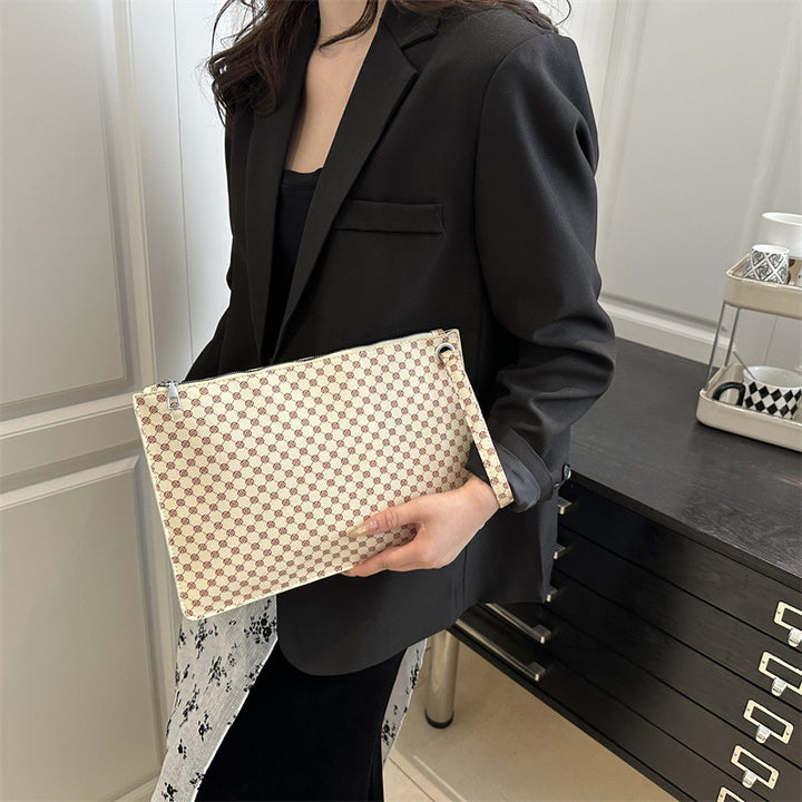 Damen elegante Clutch mit modernem Karo-Muster Nord Taschen