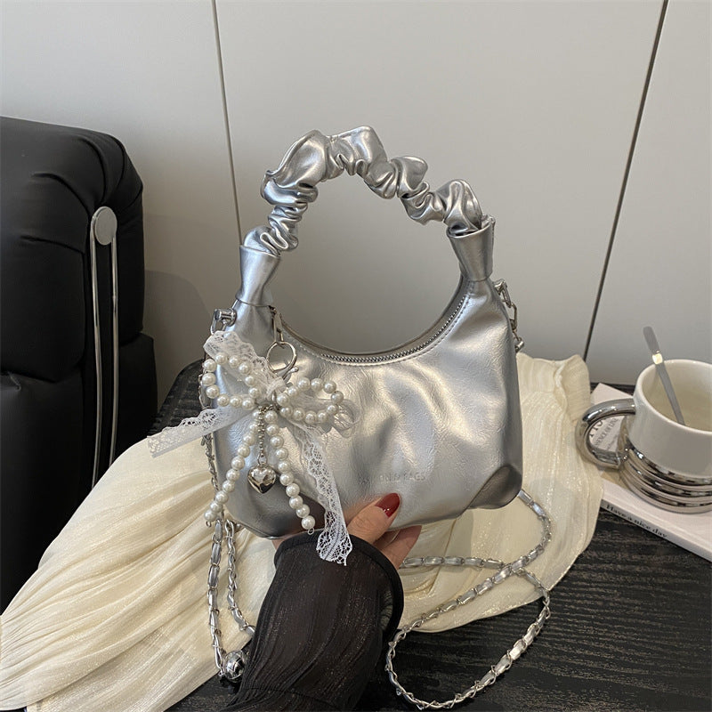 Damen elegante Handtasche mit dekorativen Perlenakzenten Nord Taschen